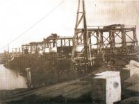 Imagine atasata: 1857 okt 4. munkahíd szeged felől (a vasúti híd építése).jpg
